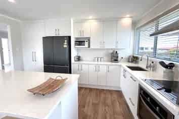 9 Puriri Avenue, Kaiaua