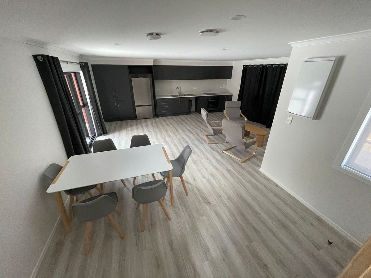 Quiet, Modern Shared Living—Private Ensuite Rooms – pohled 6