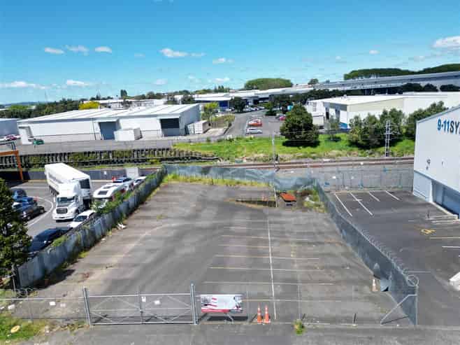 Sealed Secure 960sqm Yard