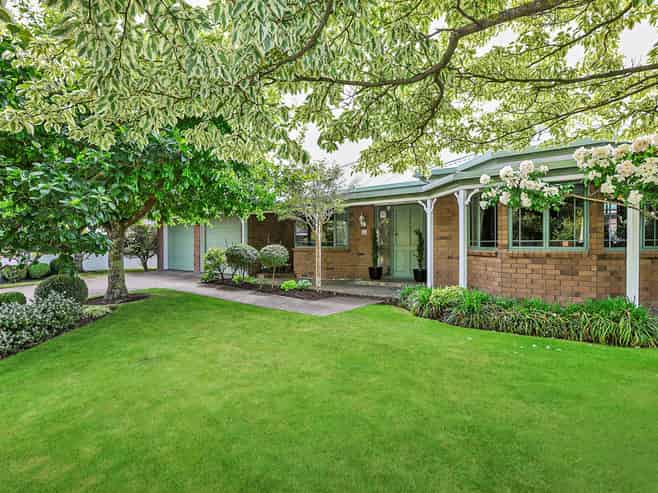 24 Brompton Drive, Taradale