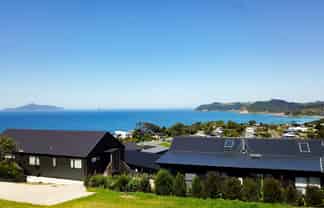 16B Blue Moon Rise, Langs Beach