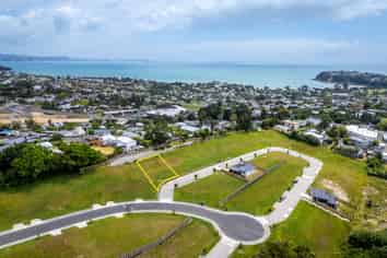 1 Whenuateitei Crescent, Stanmore Bay