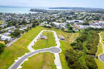 1 Whenuateitei Crescent, Stanmore Bay