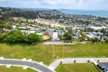 1 Whenuateitei Crescent, Stanmore Bay
