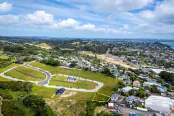 25 Whenuateitei Crescent, Stanmore Bay