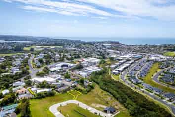 25 Whenuateitei Crescent, Stanmore Bay