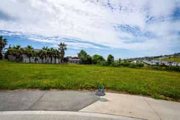 25 Whenuateitei Crescent, Stanmore Bay