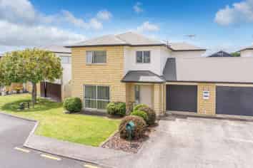 6 Tupe Lane, Huntington