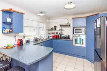 6 Tupe Lane, Huntington