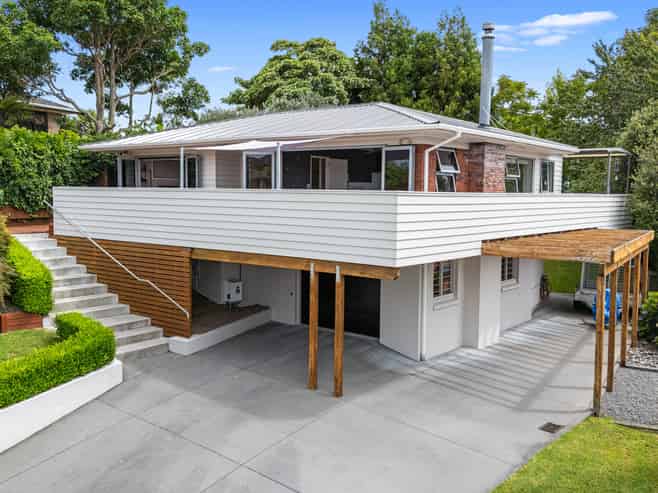 140 Bellevue Road, Brookfield