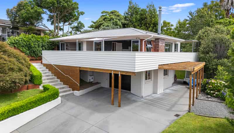 140 Bellevue Road, Brookfield