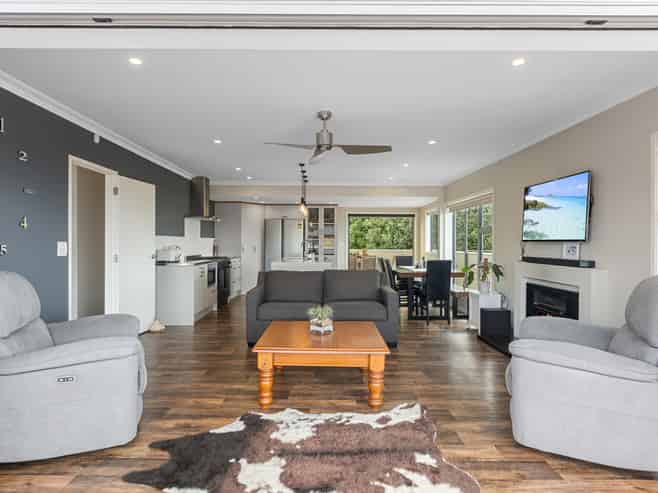 140 Bellevue Road, Brookfield