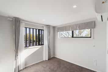 6/460 Massey Road, Mangere