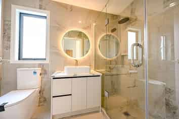 6/460 Massey Road, Mangere