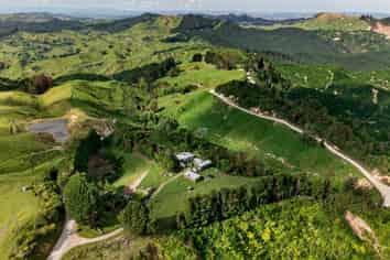 551 Parikanapa Road, TINIROTO