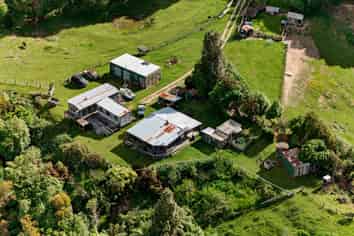 551 Parikanapa Road, TINIROTO