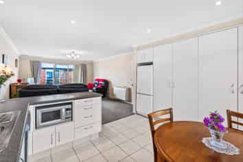 5/4 Reid Avenue, Mosgiel