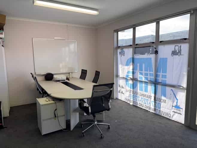 Modern Te Rapa Unit - Available Now