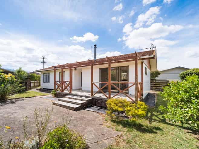 327 Cambridge Avenue, Ashhurst