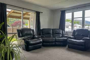 4 Plaskett Street, Reefton