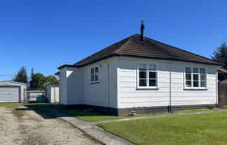 4 Plaskett Street, Reefton