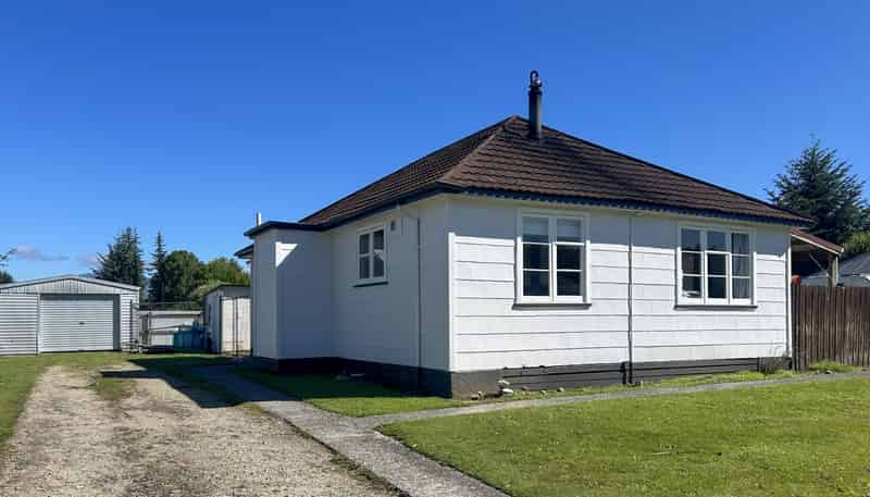 4 Plaskett Street, Reefton