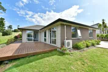 33 Discovery Drive, Gulf Harbour