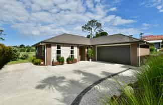 33 Discovery Drive, Gulf Harbour
