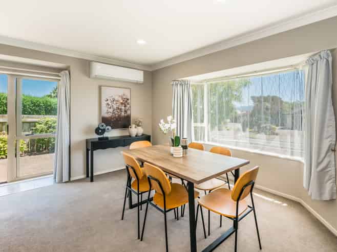 53 Realm Drive, Paraparaumu