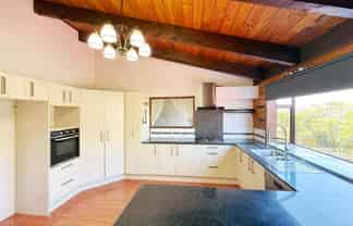 113 Luckens Road, West Harbour