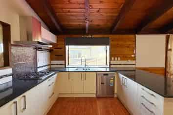 113 Luckens Road, West Harbour