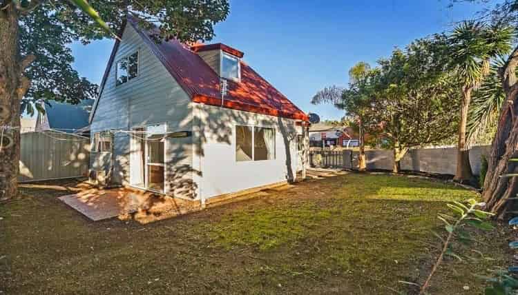 2 Caspian Close, New Lynn