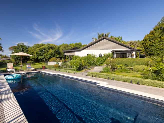 24A  Banks Drive, Aongatete