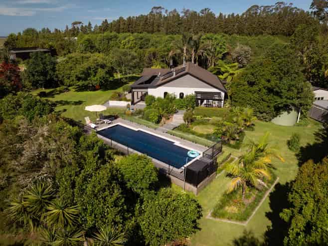 24A  Banks Drive, Aongatete