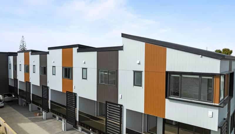 4/127 Stoddard Road, Mount Roskill