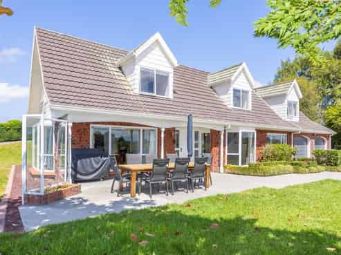 255 Hetherington Road, Huntly