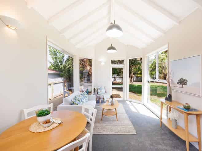 258 College Street, West End