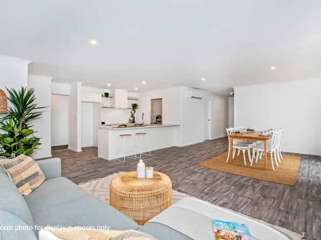 15 Taurangawaka Road, One Tree Point