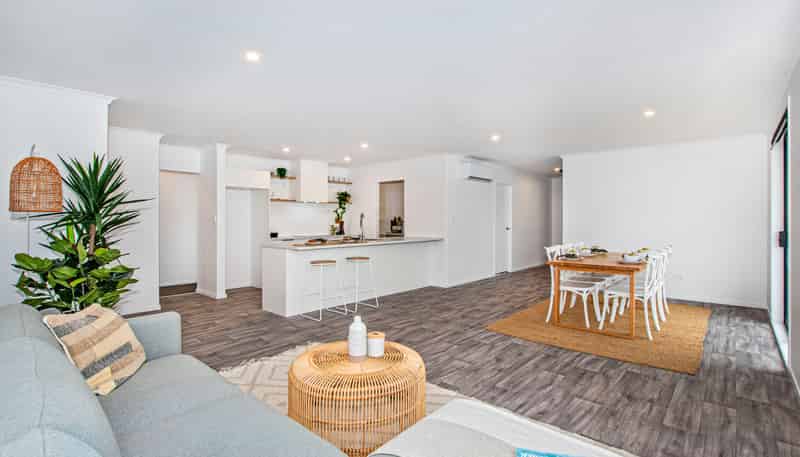 15 Taurangawaka Road, One Tree Point