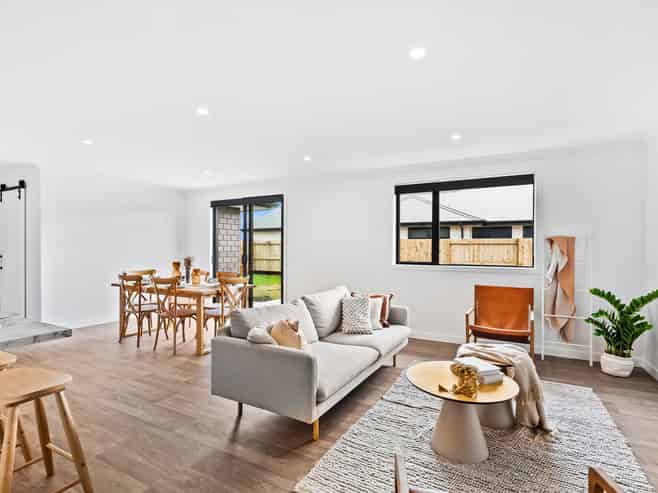 15 Taurangawaka Road, One Tree Point