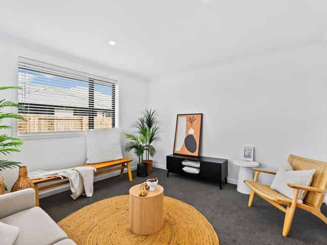 15 Taurangawaka Road, One Tree Point