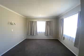 6 Bury Grove, Strathmore Park