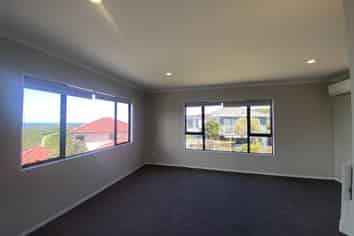 6 Bury Grove, Strathmore Park