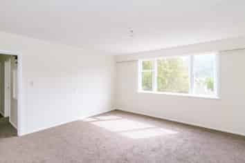 8 Thomson Grove, Stokes Valley