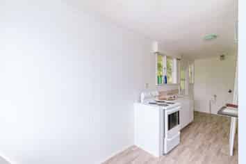 8 Thomson Grove, Stokes Valley