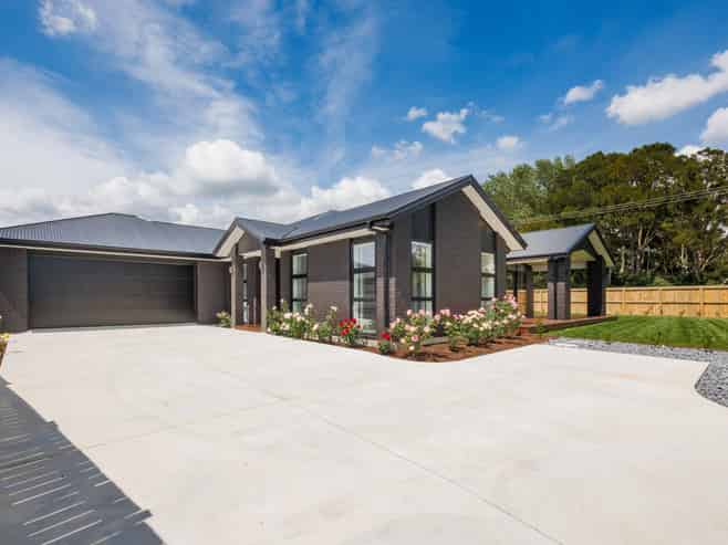 27 Coutts Way, Fitzherbert