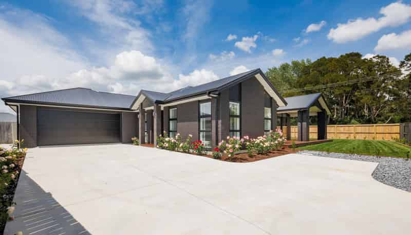 27 Coutts Way, Fitzherbert