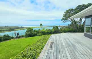 215 Cove Road, Waipu