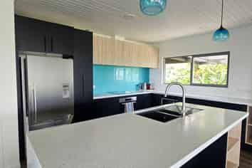 215 Cove Road, Waipu