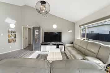 75 Kamara Road, Glen Eden